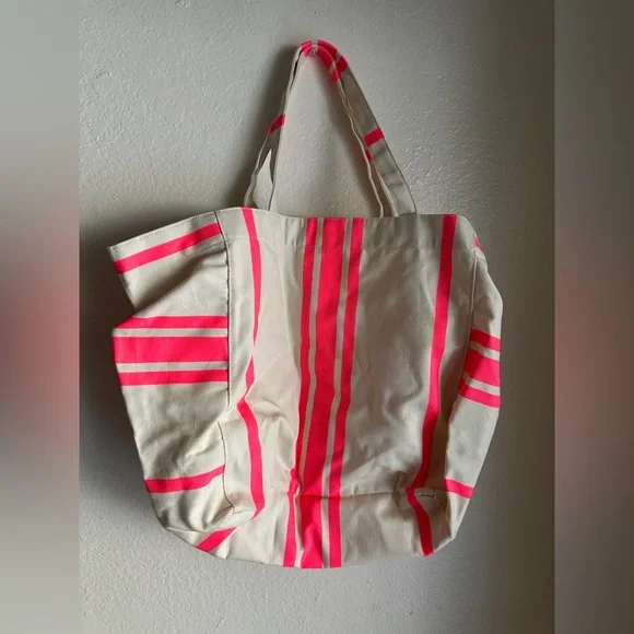 Victoria Secret Geometric Print Pink/Beige Canvas Tote Bag - Picture 4 of 4